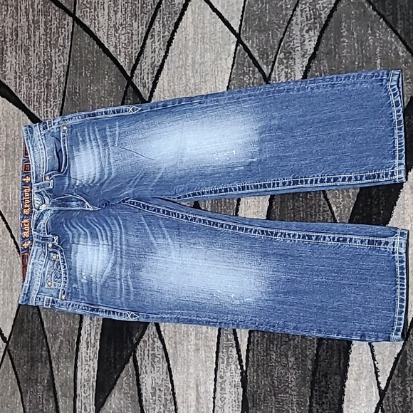 ROCK REVIVAL EMILIE EMBROIDERED BOYFRIEND CROP DENIM JEAN - Picture 5 of 16